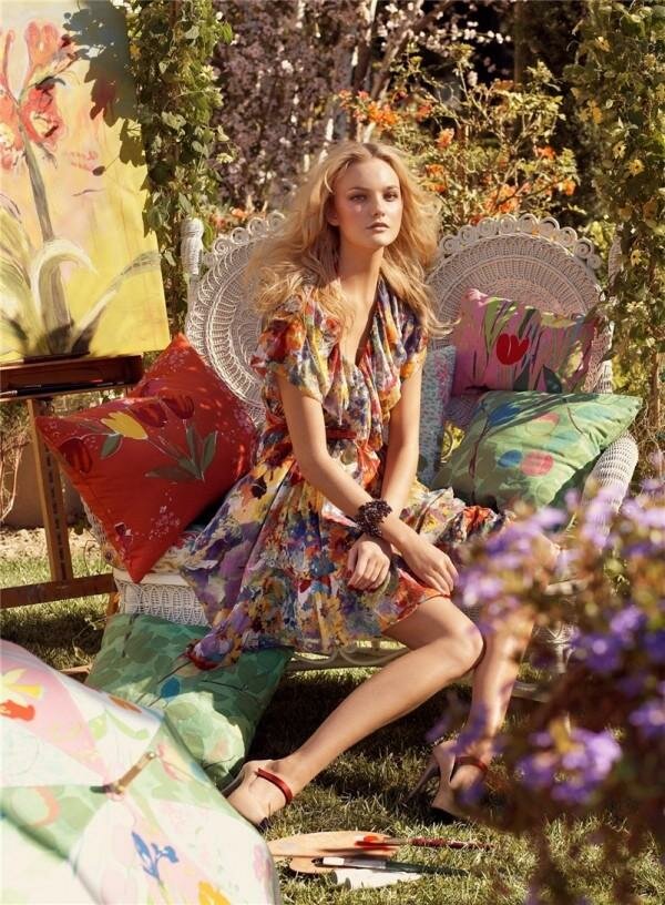 Каролина Трентини (Caroline Trentini) для Vogue Living Spring.