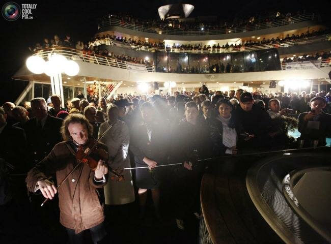 Тысячи людей почтили память жертв катастрофы  «Титаника» 