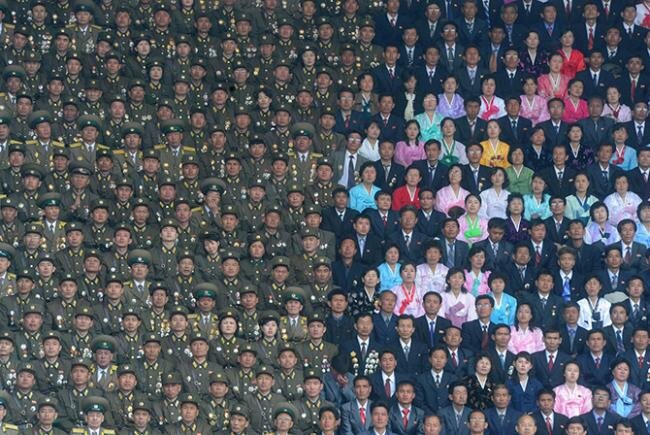 На праздновании 100-летия со дня рождения основателя Северной Кореи Ким Ир Сена в Пхеньяне.