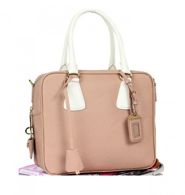 Женская сумка Prada Saffiano Calf Leather top-handle bag (Прада Сафьяно Калф Лезер топ хэндл бэг)